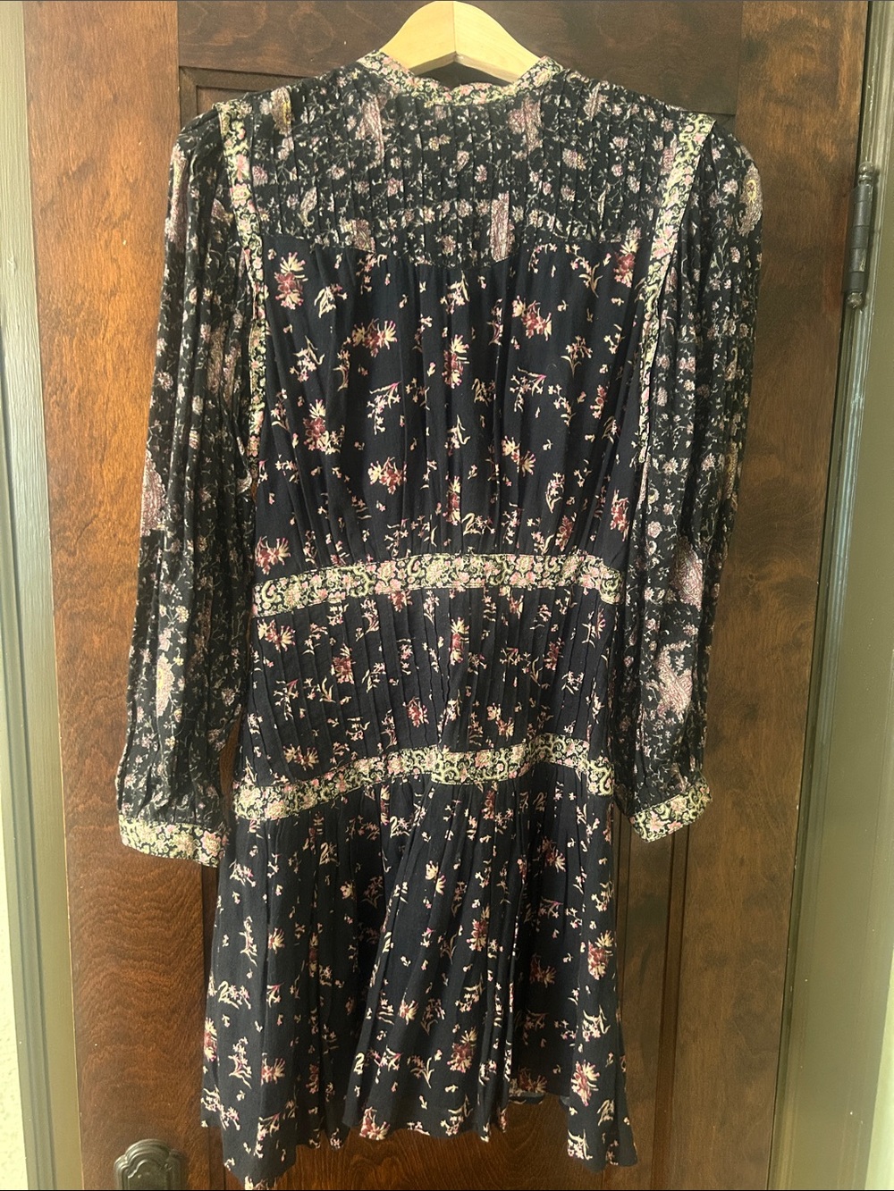 Women’s Floral Long-Sleeve Smocked Waist Dress